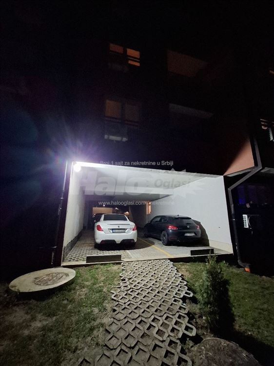 Lep jednosoban stan-odmah useljiv — 10