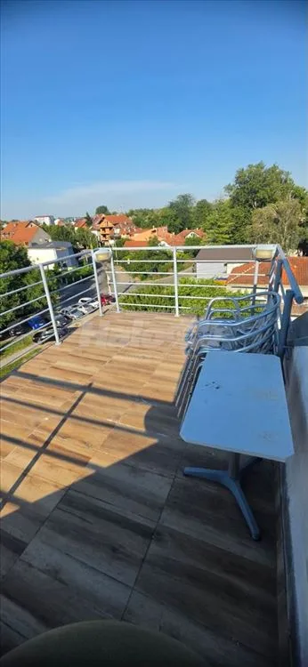 Lep , komforan stan , namesten , naselje Kotez — 15