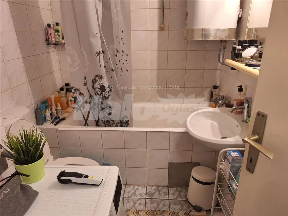Lep moderan stan sa velikom terasom za uživanje — 14