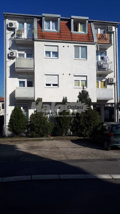 Lep namesten stan u blizini SC Olimp — 9