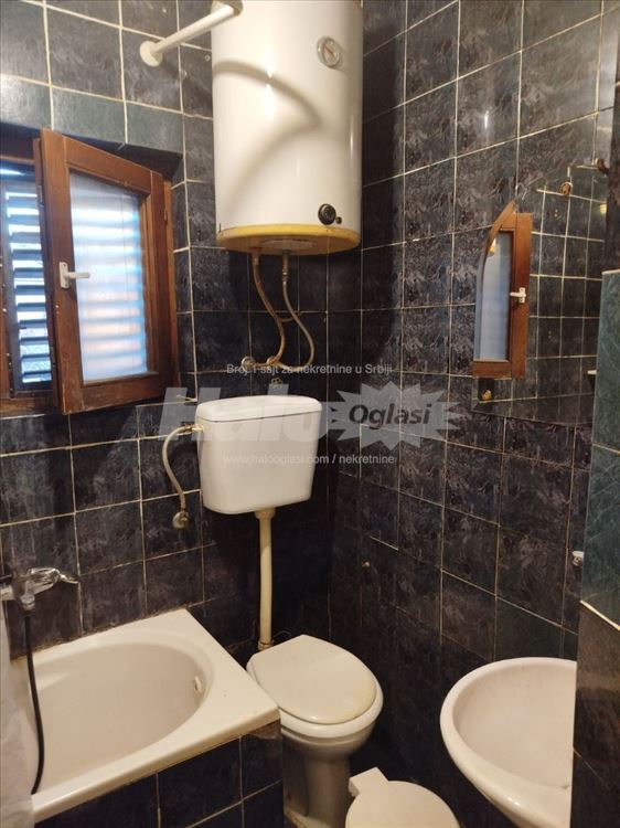 Lep, povoljan i odmah useljiv stan u mirnom kraju — 6