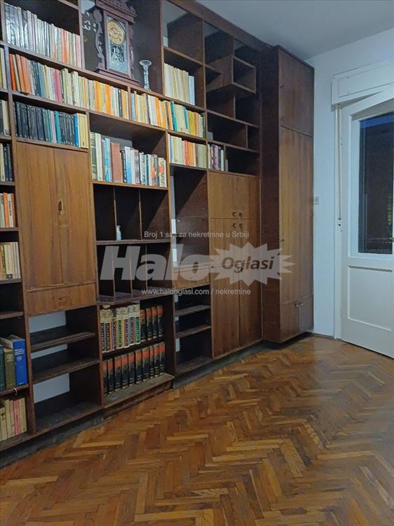 Lep, prostran, dvoiposoban stan u centru grada — 3