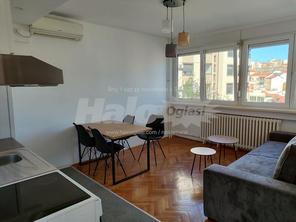 Lep svetao 3.0 stan, kod tržnog centra BEO — 5