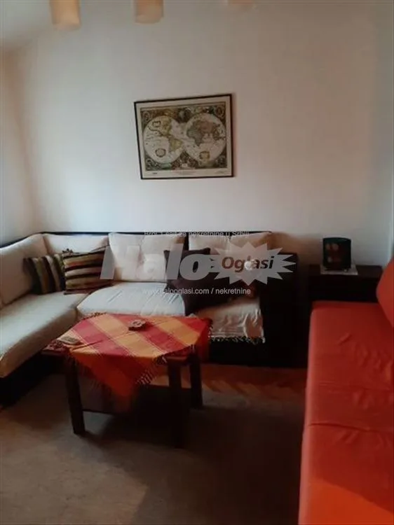 Lepa garsonjera sa galerijom — 2