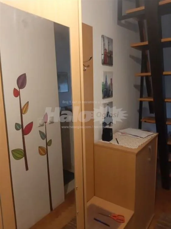 Lepa garsonjera sa galerijom — 4