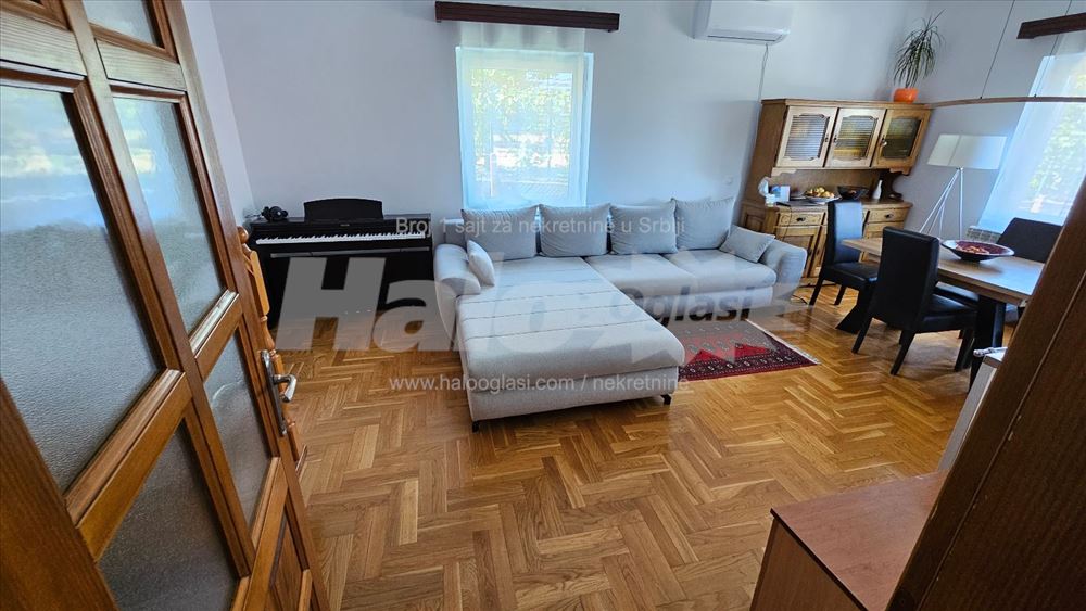 Lepa kuća uz avalsku šumu, malo i mirno naselje — 7