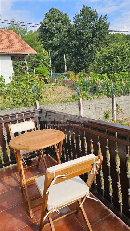 Lepa kuća uz avalsku šumu, malo i mirno naselje — 10
