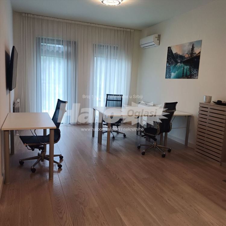 Libera BW stan sa baštom TC Galerija gratis garaža — 8