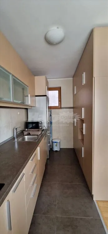 Lion,Ulcinjska, trosoban 65 m2, sa garažnim mestom — 6