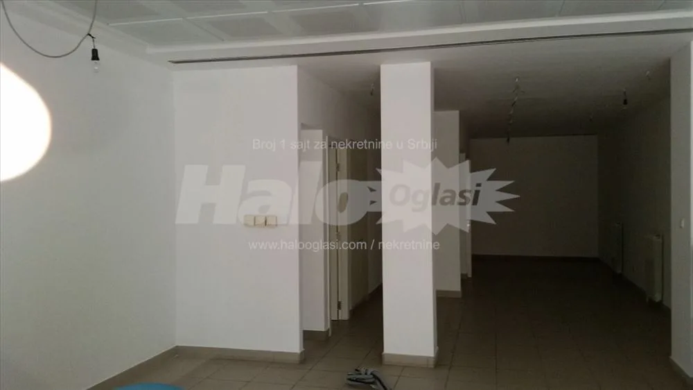 Lokal 81m2 u centru Grocke - pešačka zona — 4