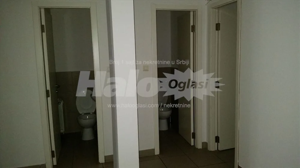 Lokal 81m2 u centru Grocke - pešačka zona — 5