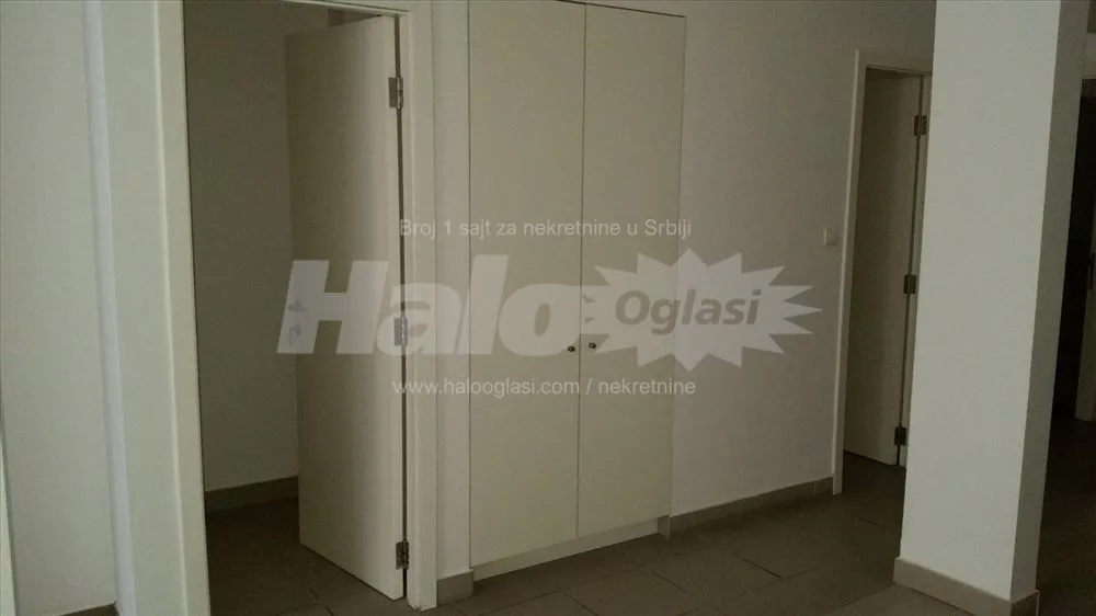 Lokal 81m2 u centru Grocke - pešačka zona — 6