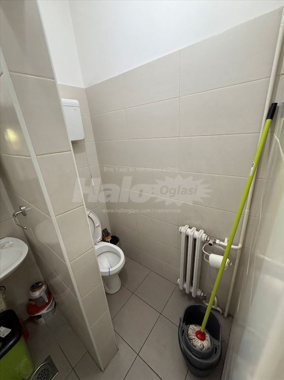 Lokal Banovo brdo, Požeška 37, 28m2 — 7