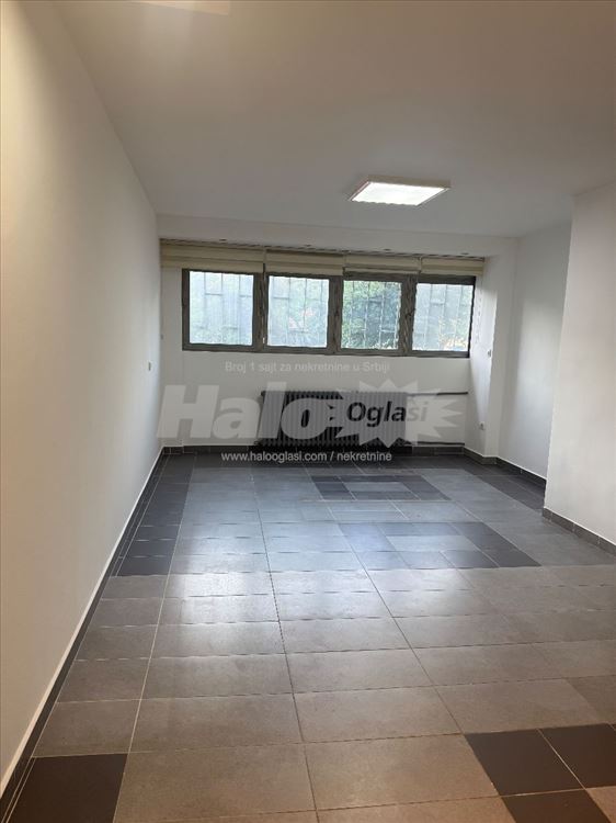 Lokal Jurija Gagarina odlicna pozicija — 7