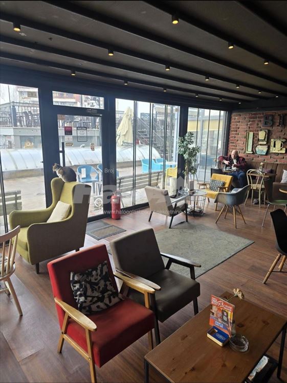 Lokal-Kafe bar Bistro — 7