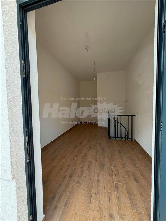 Lokal kod Cvetka + parking - Ljube Davidovića 8 — 2