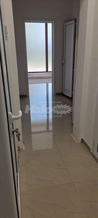 Lokal za izdavanje — 12