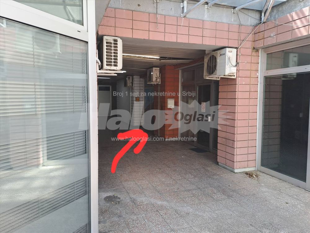 Lokal/kanc. za izdavanje 13m² YUBC/YBC/JUBC NBG — 2