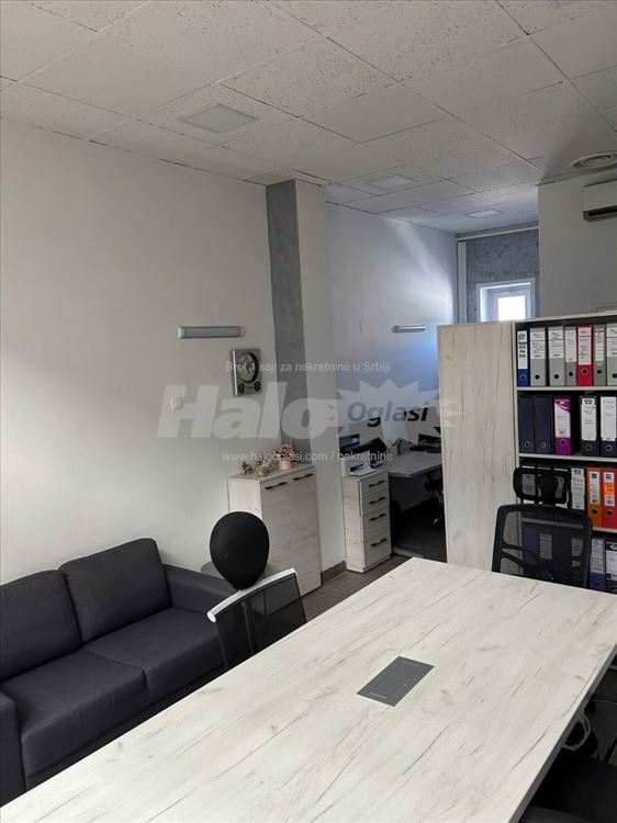 Lokal/poslovni prostor u Piramidi — 2