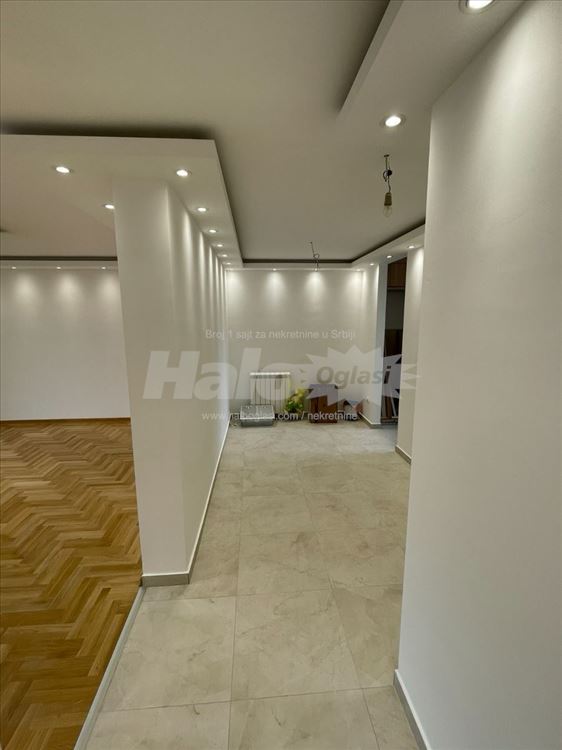 Luksuzan 4.0 porodičan stan, 120 m², sam na spratu — 2