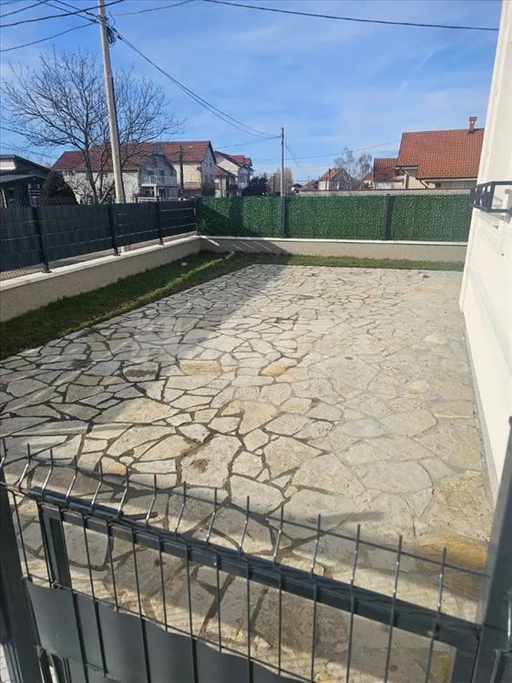 Luksuzan stan u izgradnji- Surčin (Jakovo) — 14