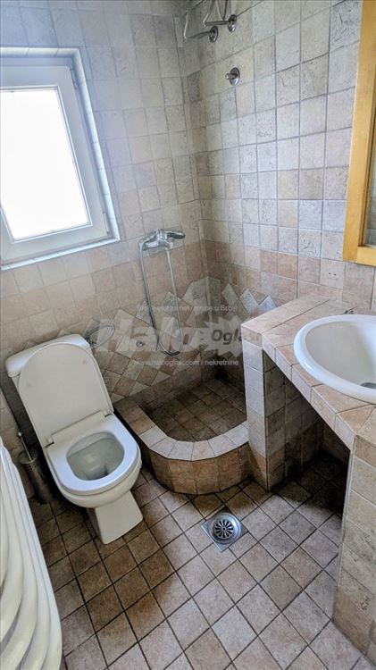 Luksuzan stan u mirnom kraju blizu centra — 12