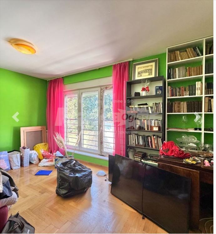 Luksuzna porodicna kuca sa dvoristem i bazenom — 12