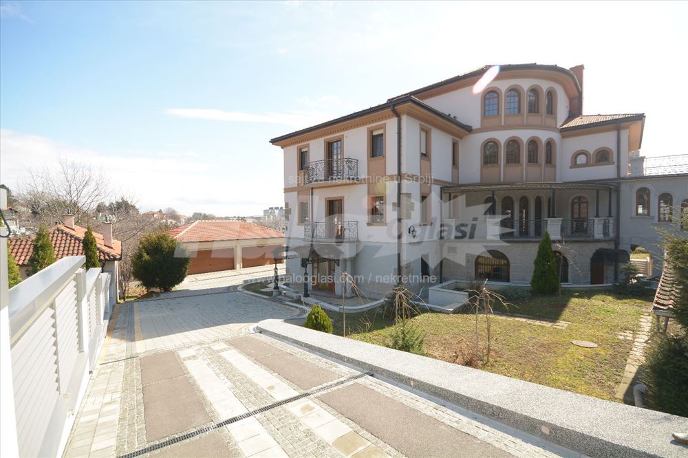 Luksuzna vila na Dedinju — 4