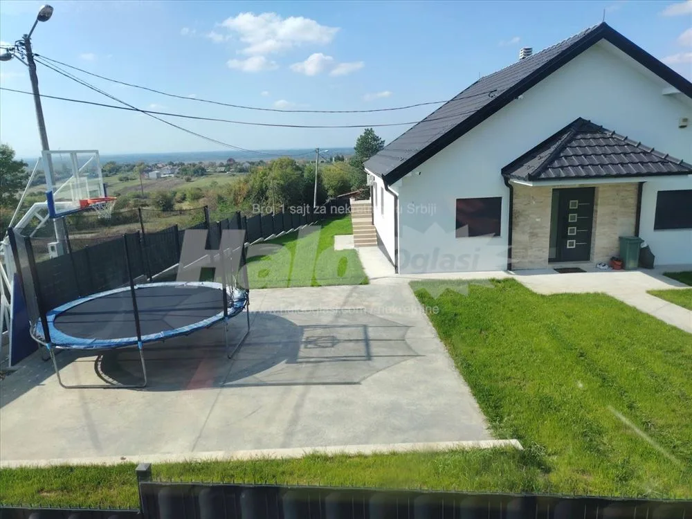 Luksuzna vila sa bazenom samo 30 min od Beograda — 3