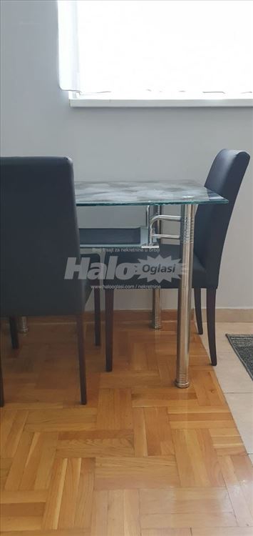 Luksuzno Opremljen Stan na najboljoj lokaciji — 12