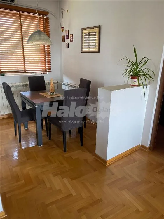 Lux 2,5 namesten stan, u cenu ukljucen info stan — 3