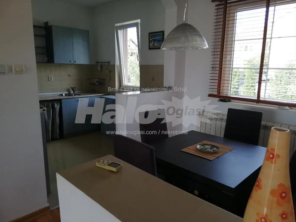 Lux 2,5 namesten stan, u cenu ukljucen info stan — 7