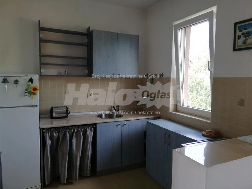 Lux 2,5 namesten stan, u cenu ukljucen info stan — 8