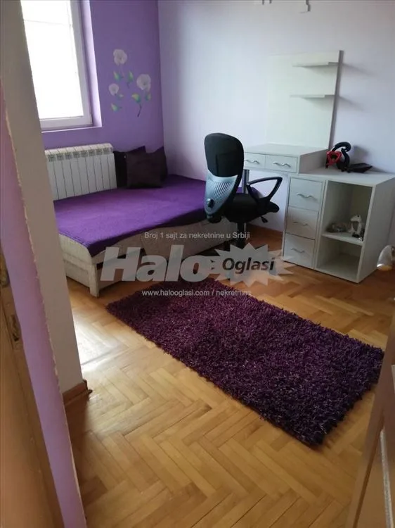 Lux 2,5 namesten stan, u cenu ukljucen info stan — 10