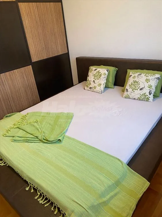 Lux 2,5 namesten stan, u cenu ukljucen info stan — 11
