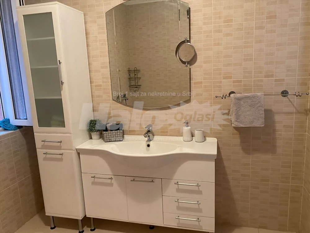 Lux 2,5 namesten stan, u cenu ukljucen info stan — 14