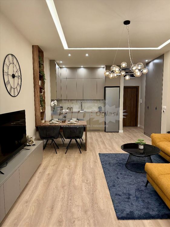 Lux 62m,nov, Vojvode Stepe, Square 2, — 4