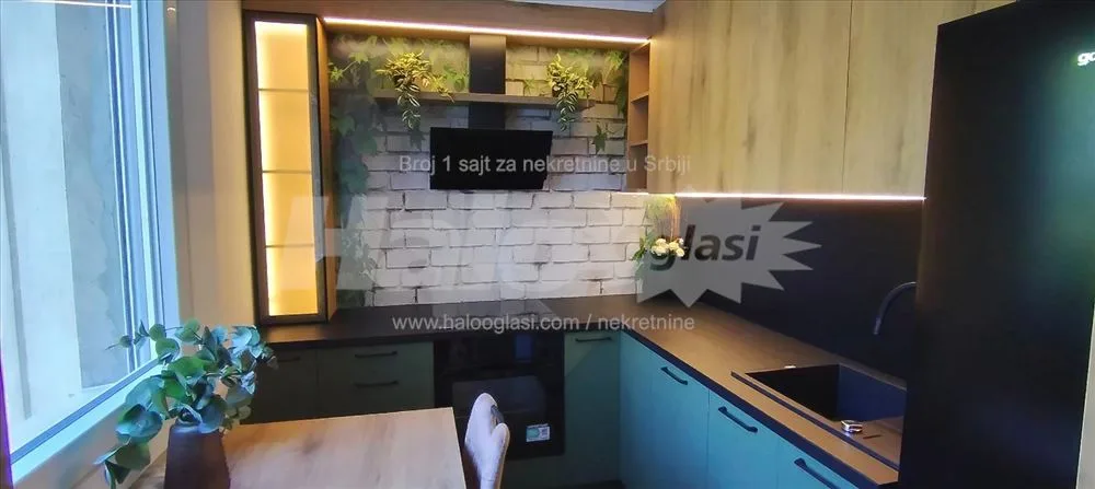 Lux dvoiposoban stan u Gandijevoj — 13
