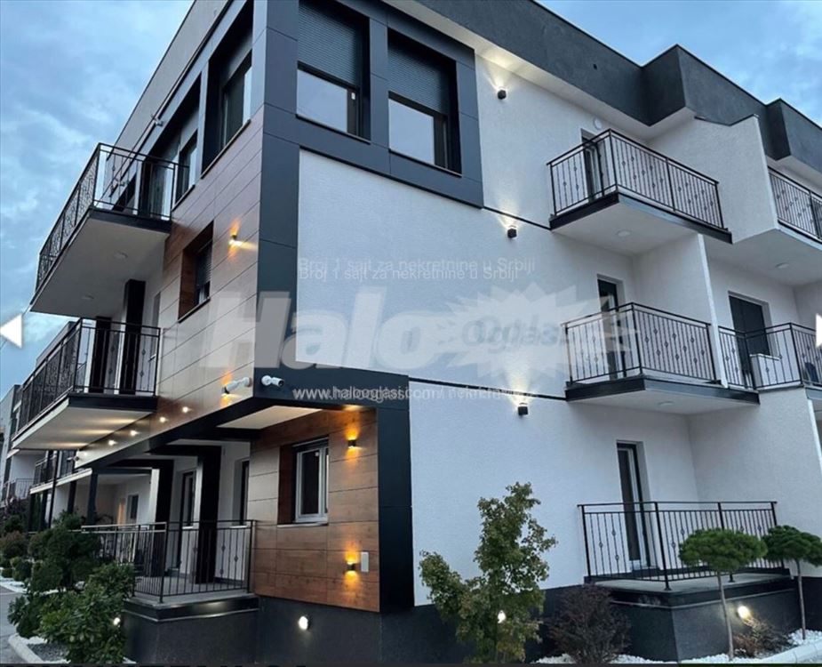Lux dvosaban stan Ledine — 2