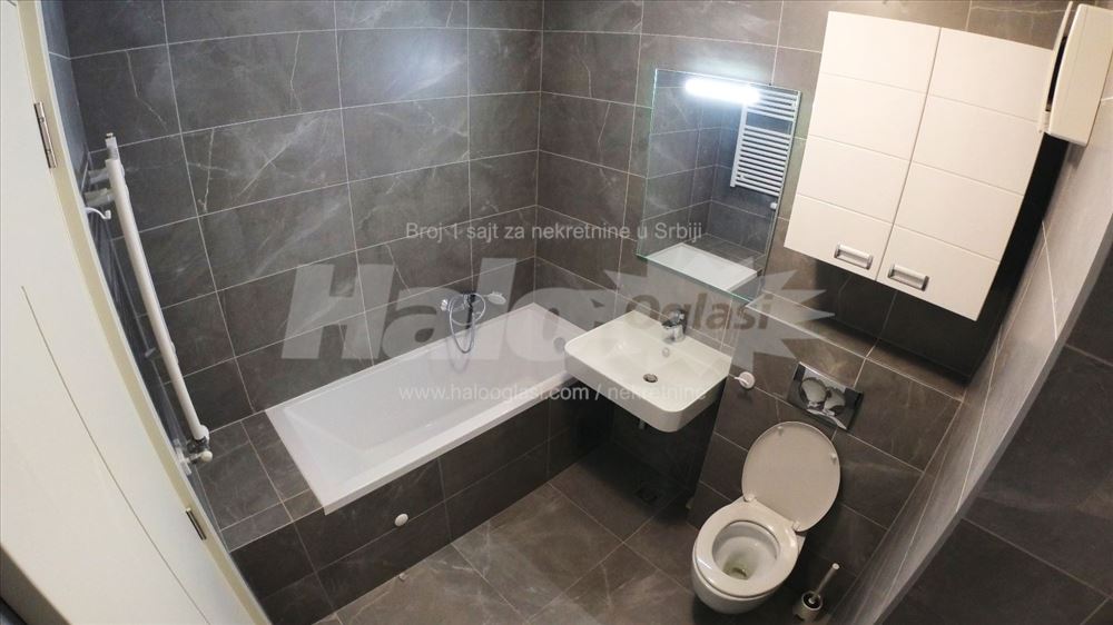 Lux dvosoban stan 61m2, namešten, Wellport — 9