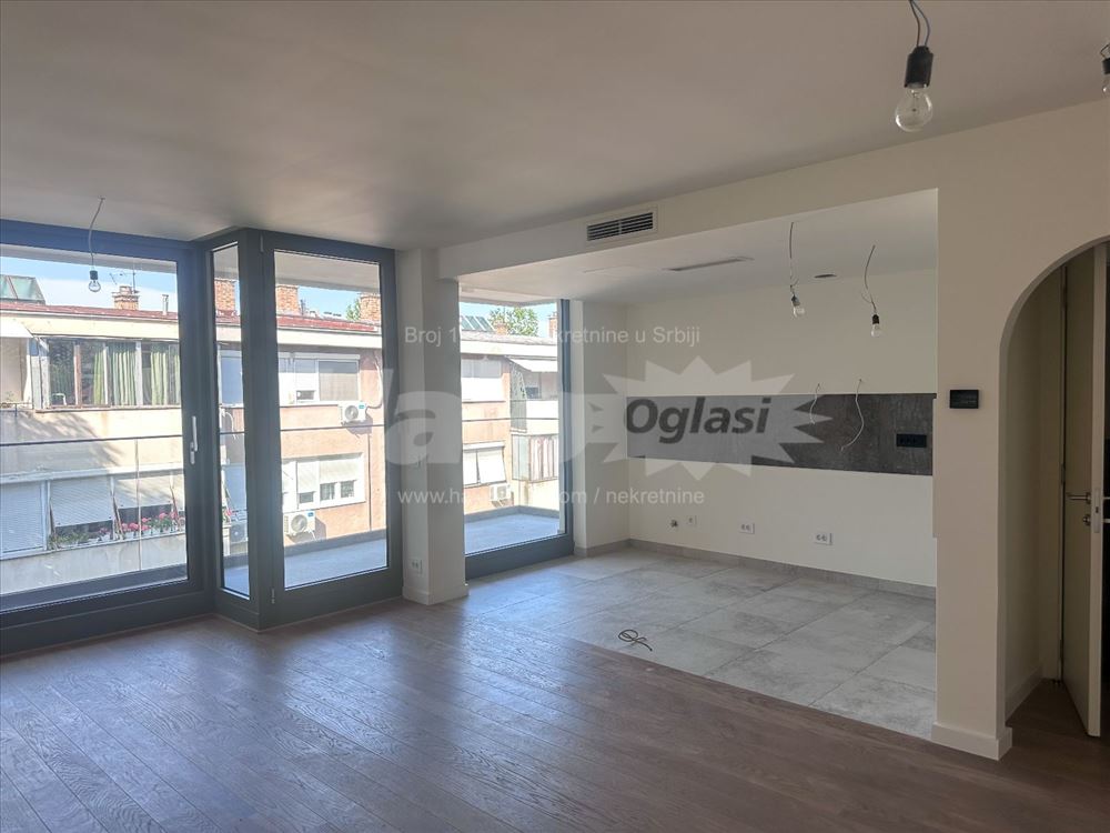 LUX četvorosoban Vozdovac dupleks Autokomanda — 7