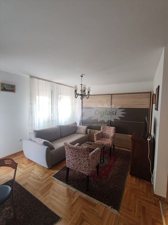 LUX garsonjera 30m2 I Zemun 450EUR — 2