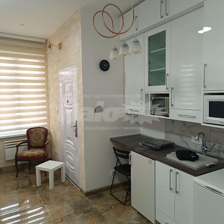 Lux - garsonjera - strogi centar — 3
