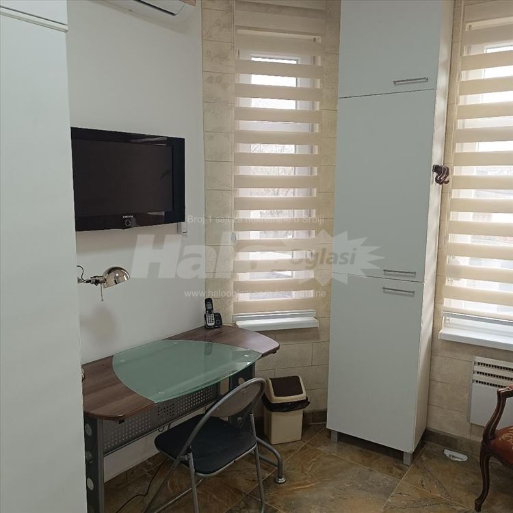 Lux - garsonjera - strogi centar — 4