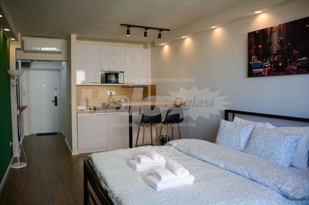 Lux garsonjera u centru — 6