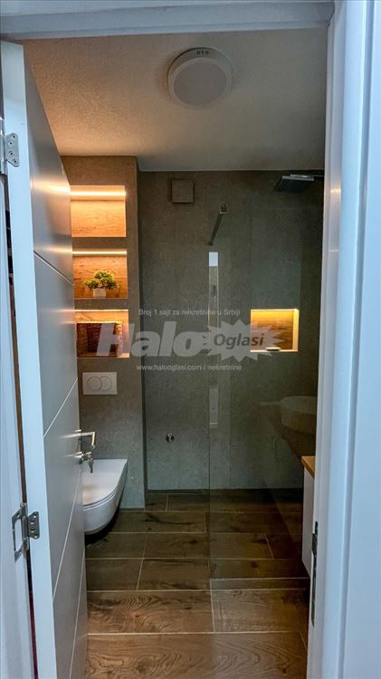 Lux garsonjera u centru — 11