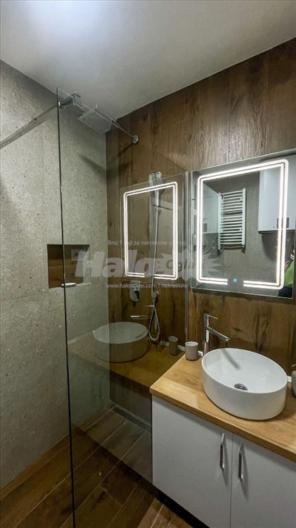 Lux garsonjera u centru — 13
