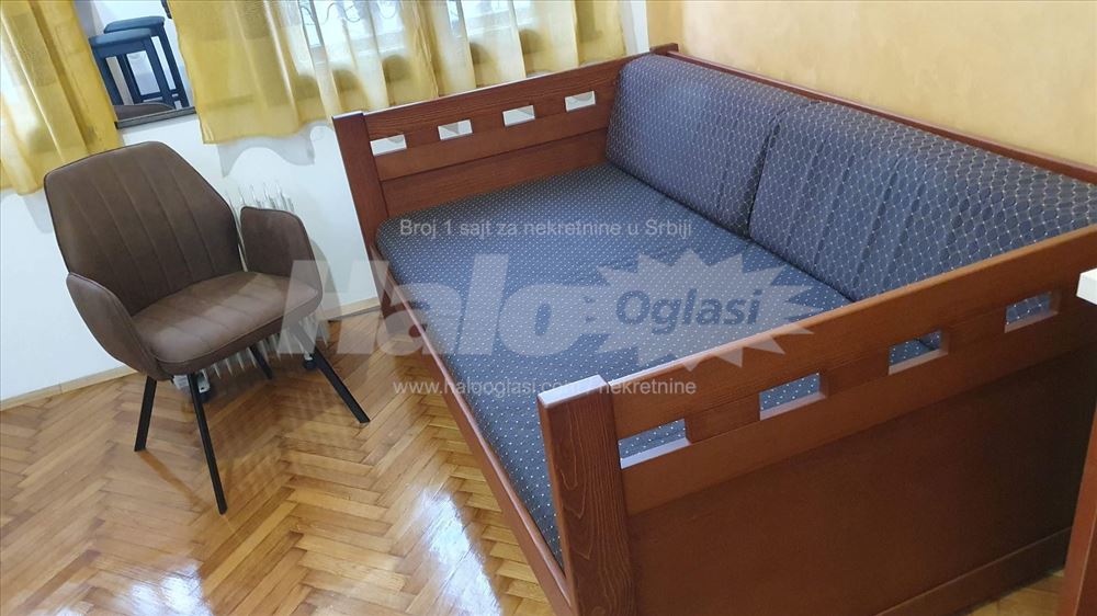 Lux grsonjera u strogom centru — 5
