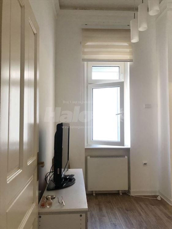 Lux jednoiposoban, Kalemegdan-atraktivna galerija — 9