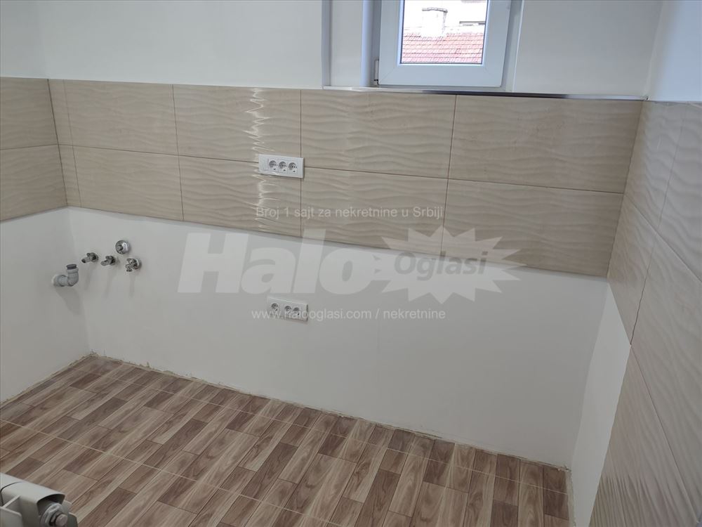 Lux Kalenić Salonac uknjižen, može na kredit, vlas — 11